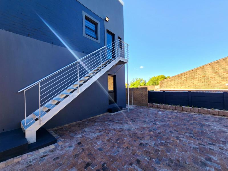 To Let 1 Bedroom Property for Rent in Vierlanden Western Cape